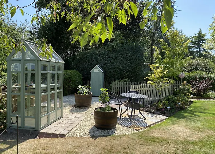 Orchard Side Bed And Breakfast